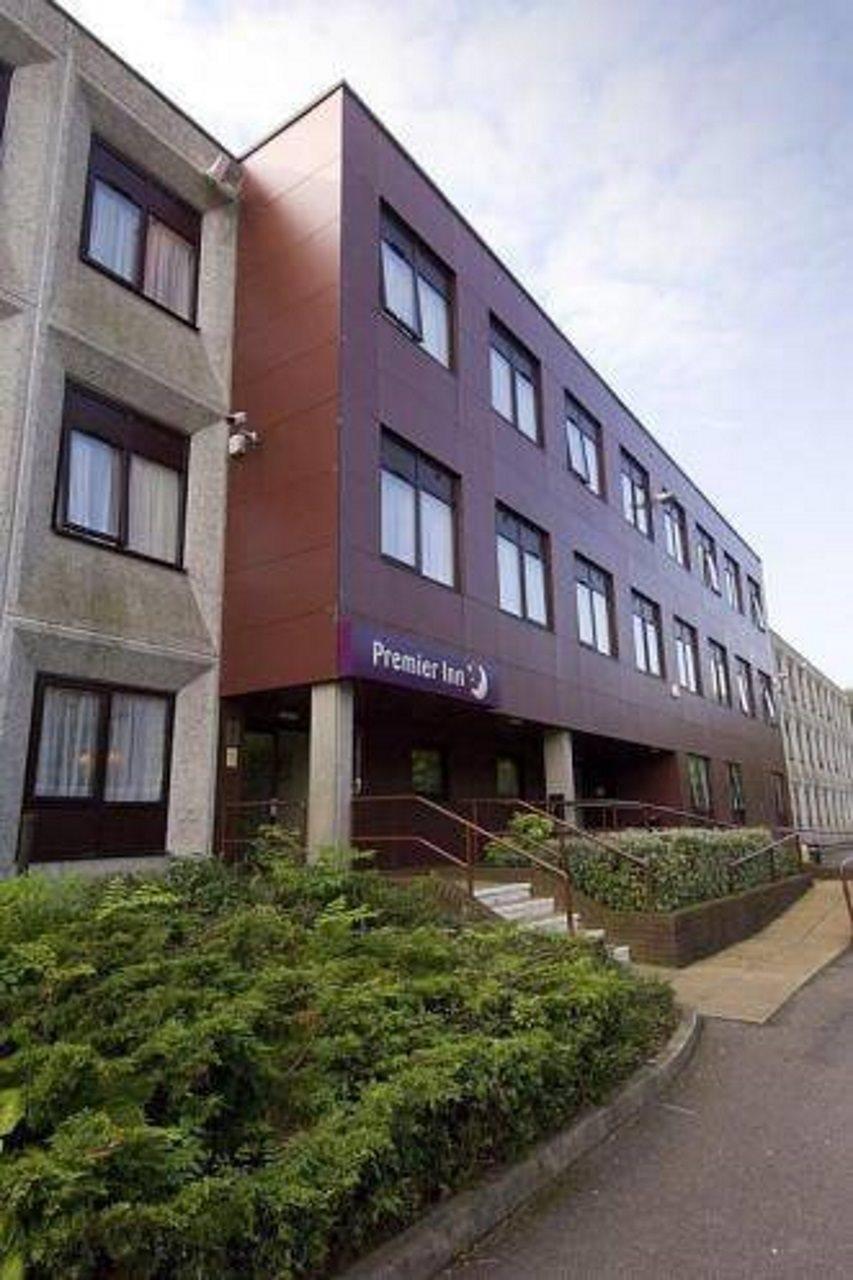 Premier Inn Cardiff Roath Exterior foto